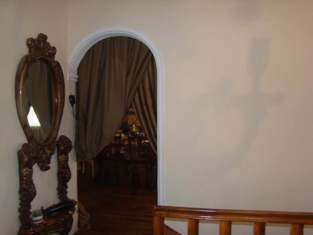 Guest House Temuri Batumi Eksteriør bilde