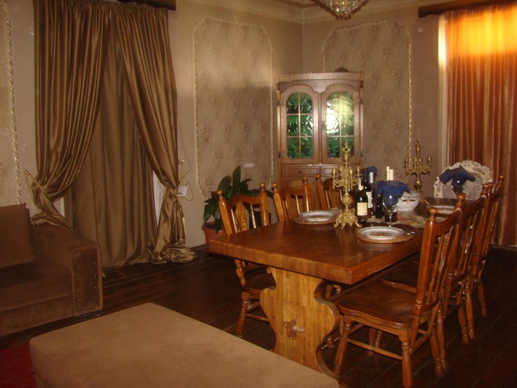 Guest House Temuri Batumi Eksteriør bilde
