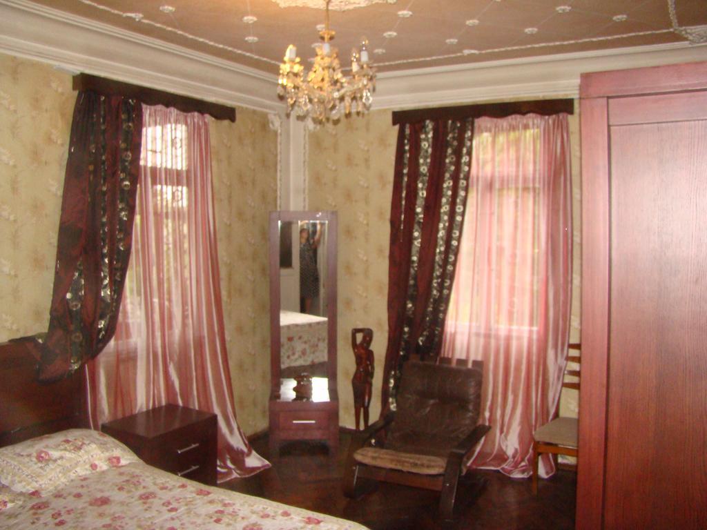 Guest House Temuri Batumi Eksteriør bilde